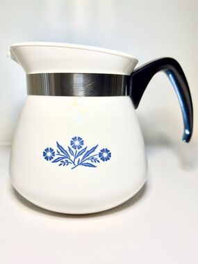 Mid-century modern Corningware Blue Cornflower Tea Pot 2 QUART Model P-105